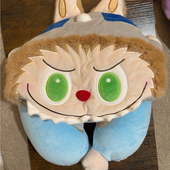 Labubu Accessories - Labubu Pop Land Exclusive Neck Pillow